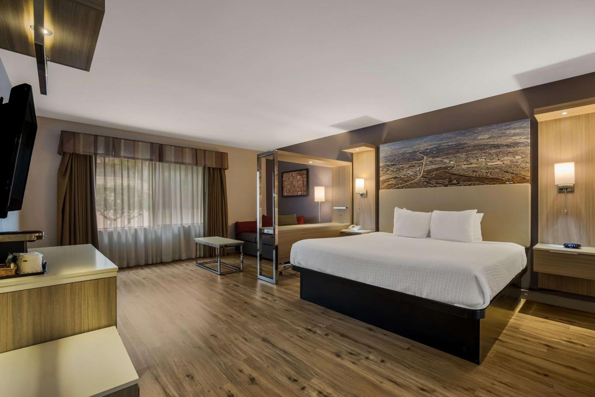 Best Western Diamond Bar Hotel & Suites Екстер'єр фото