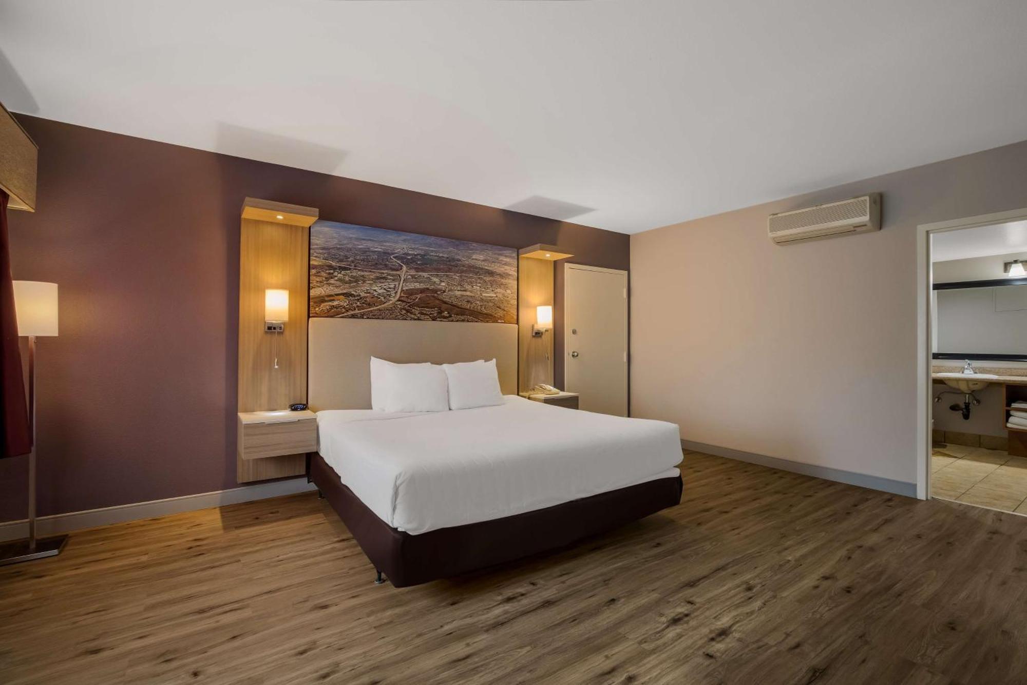 Best Western Diamond Bar Hotel & Suites Екстер'єр фото